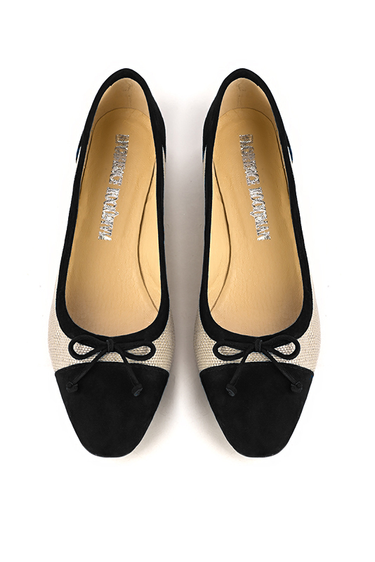 Matt black and natural beige women's ballet pumps, with low heels. Square toe. Flat flare heels. Top view - Florence KOOIJMAN